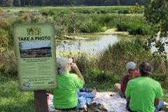 Questers-picnicing-at-Mentor-Marsh
